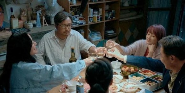 驰盈配资 知名白酒纷纷卷向低价, 谁买账?